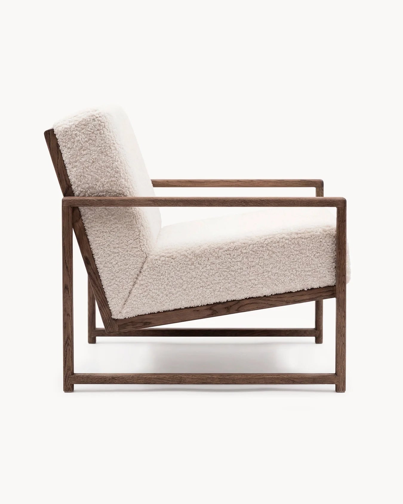 by Crea® Sessel EINAR Dunkel Eichenrahmen Elfenbein Bouclé Kissen