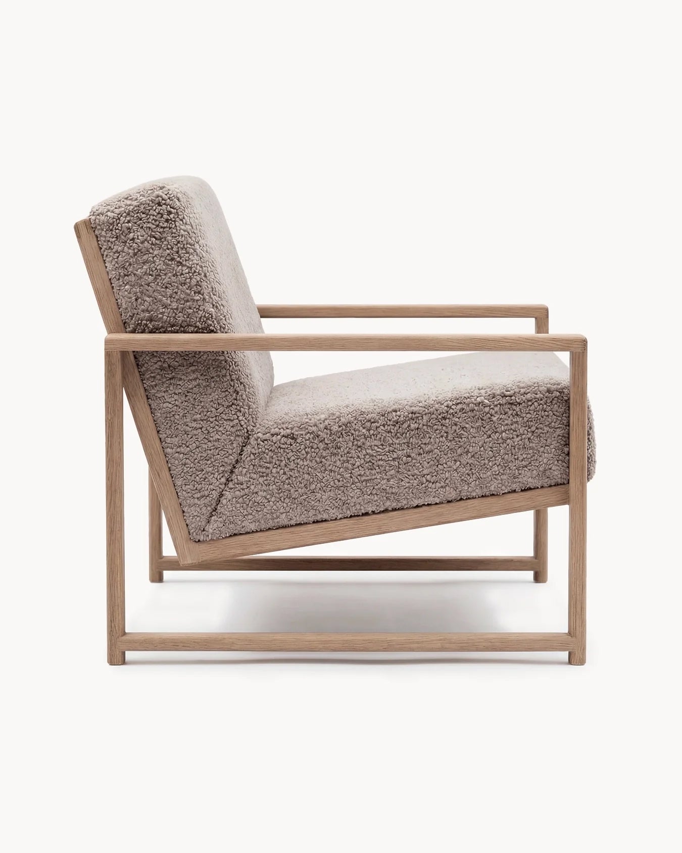 by Crea® Sessel EINAR Eichenrahmen Greige Bouclé-Kissen