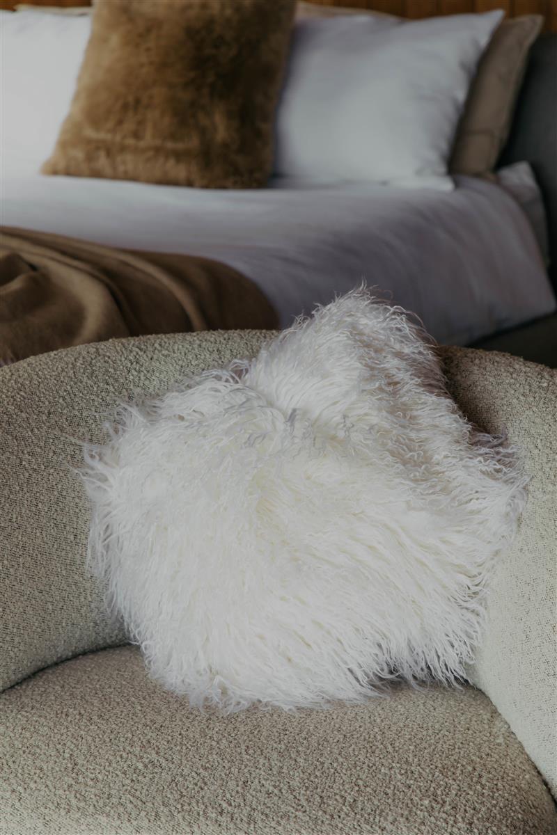 Fibre by Auskin Kissen Tibetlammfell Langhaar IVORY weiß 40x40cm - Sir Henrys