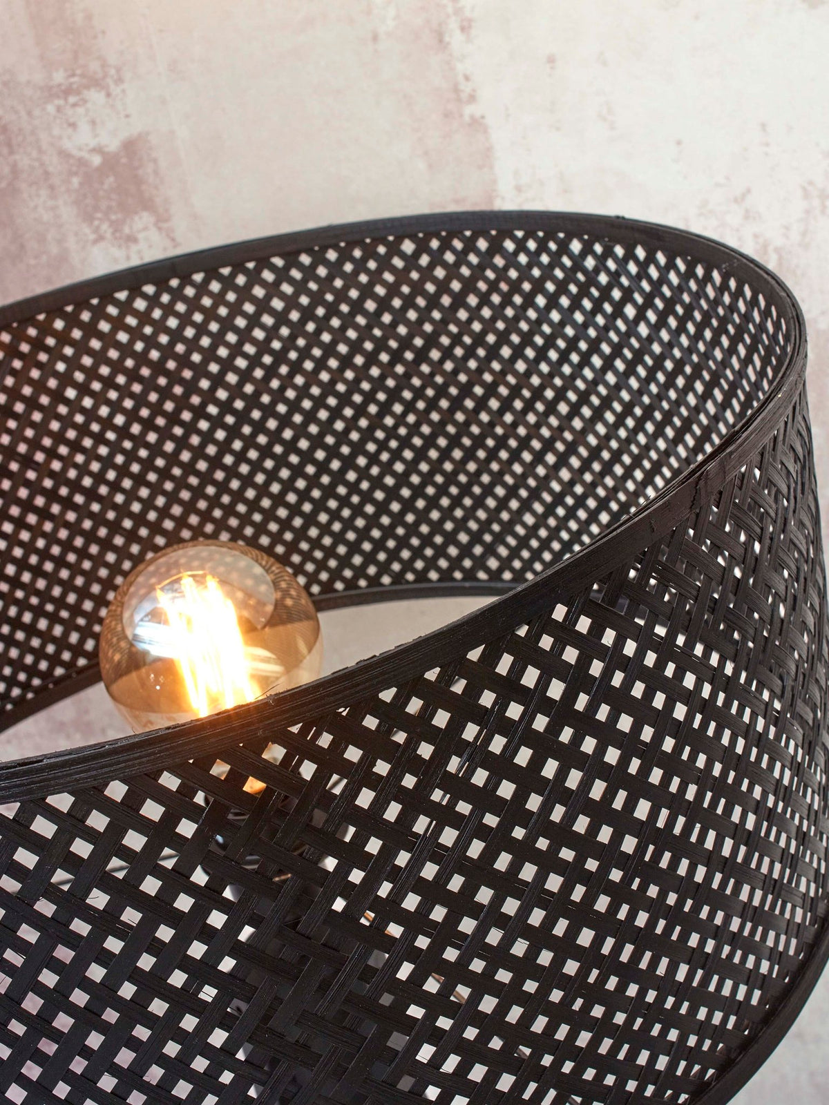Good&Mojo Stehlampe JAVA schwarz | 50x50x145cm - Sir Henrys