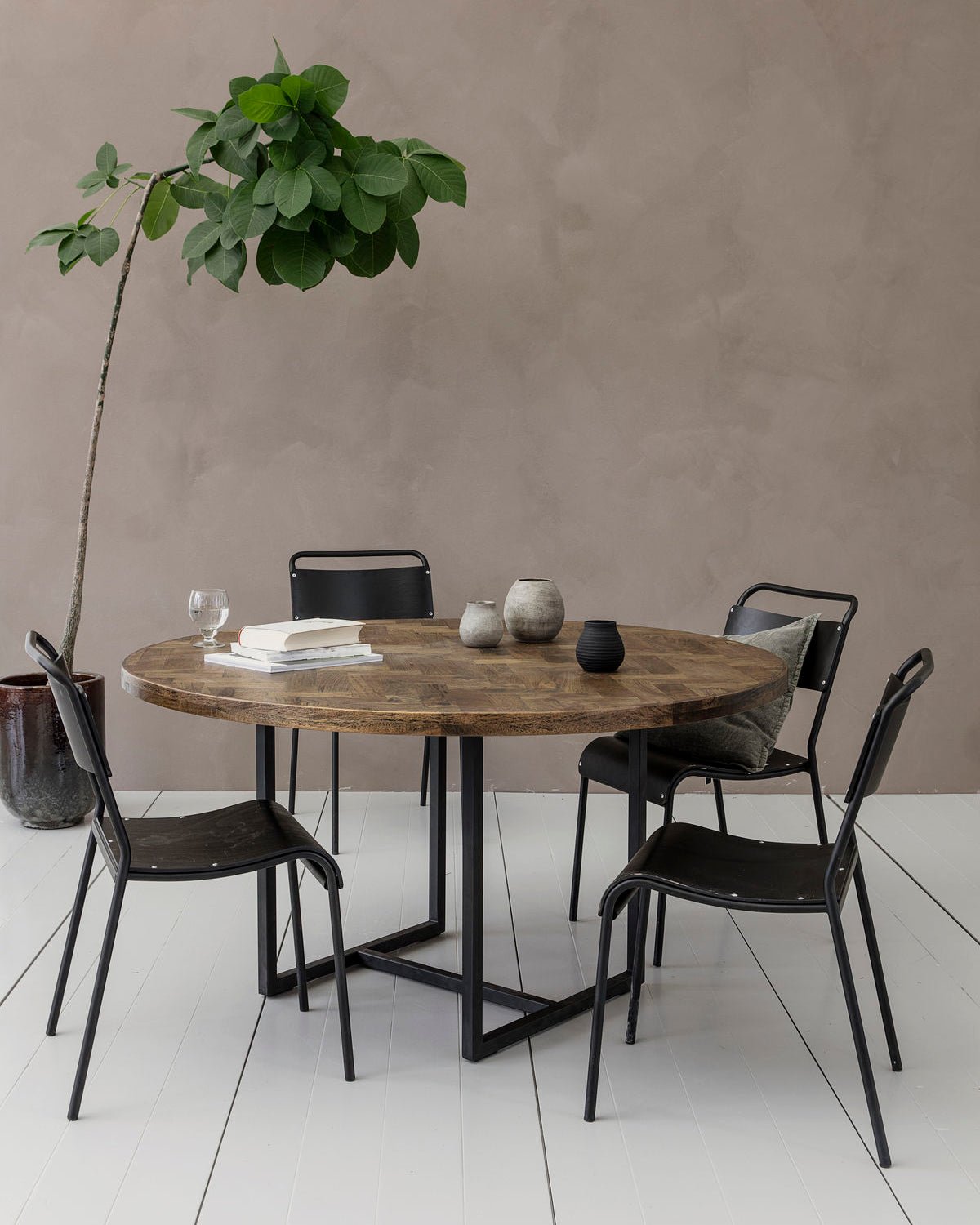 House Doctor Esstisch KANT 140x140cm - Sir Henrys
