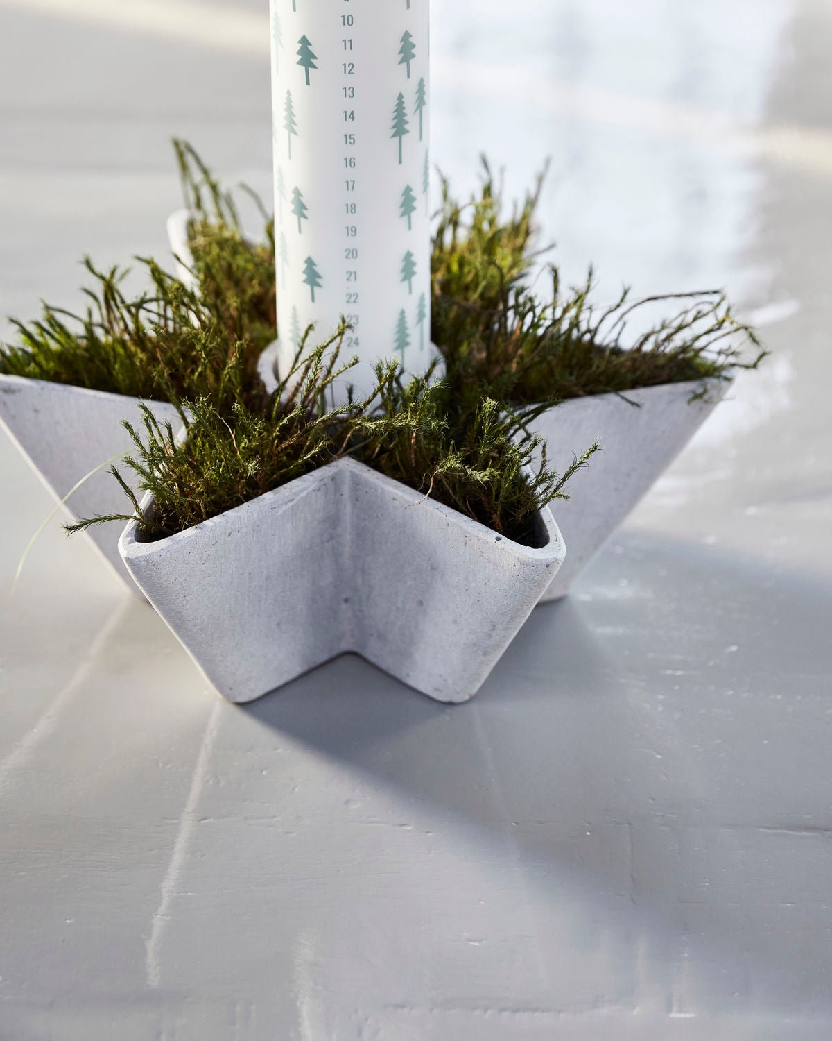 House Doctor Kerzenständer MOLD Stern grau | 27x30x10cm - Sir Henrys