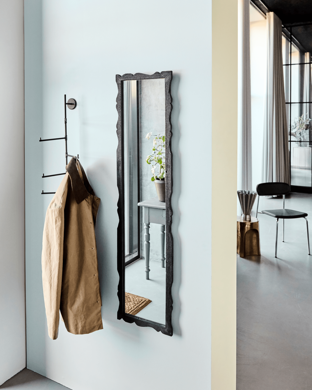 House Doctor Spiegel CARVE braun | 32x130cm - Sir Henrys