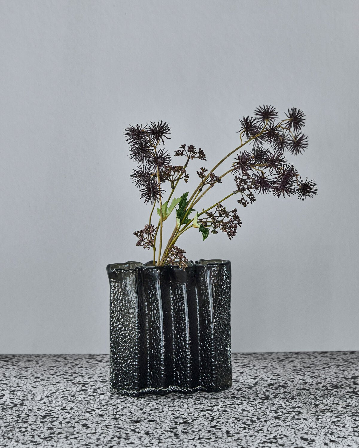 House Doctor Vase ZURI Tiefer Wald | 20x7,5x21 cm - Sir Henrys