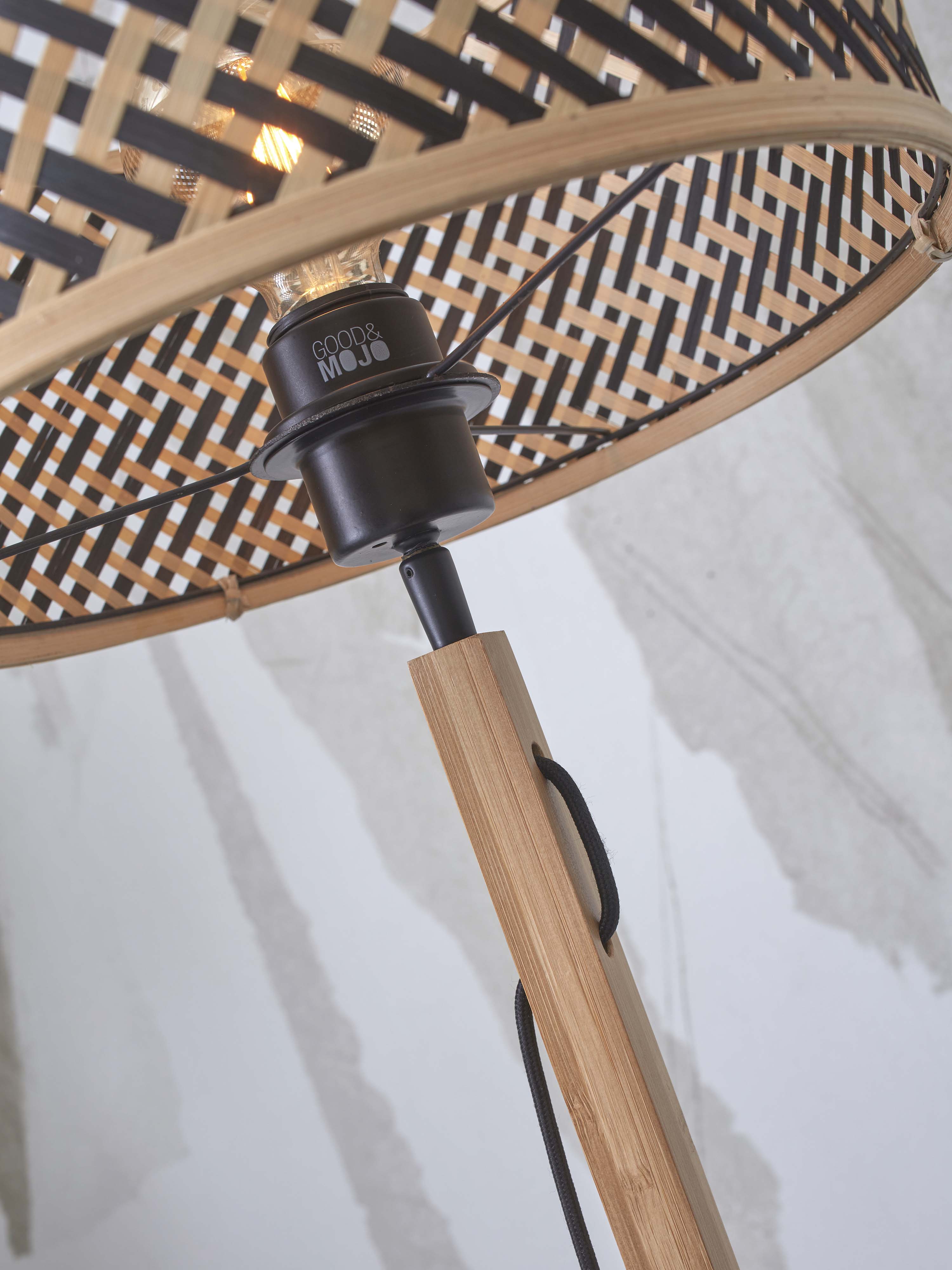 Good&Mojo Stehlampe JAVA braun | 32x32x128cm