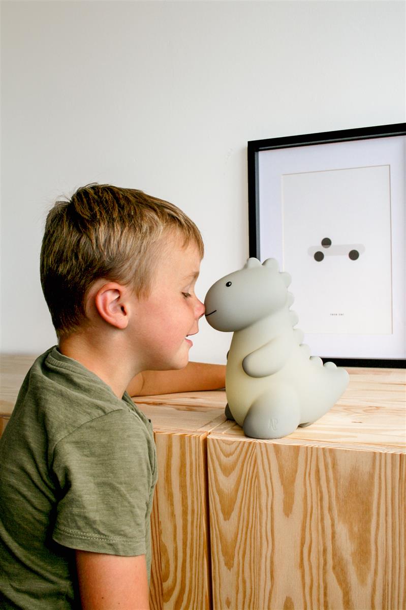 AP Junior Nachtlicht DINO JEROOM sagegreen | 18x13x20cm