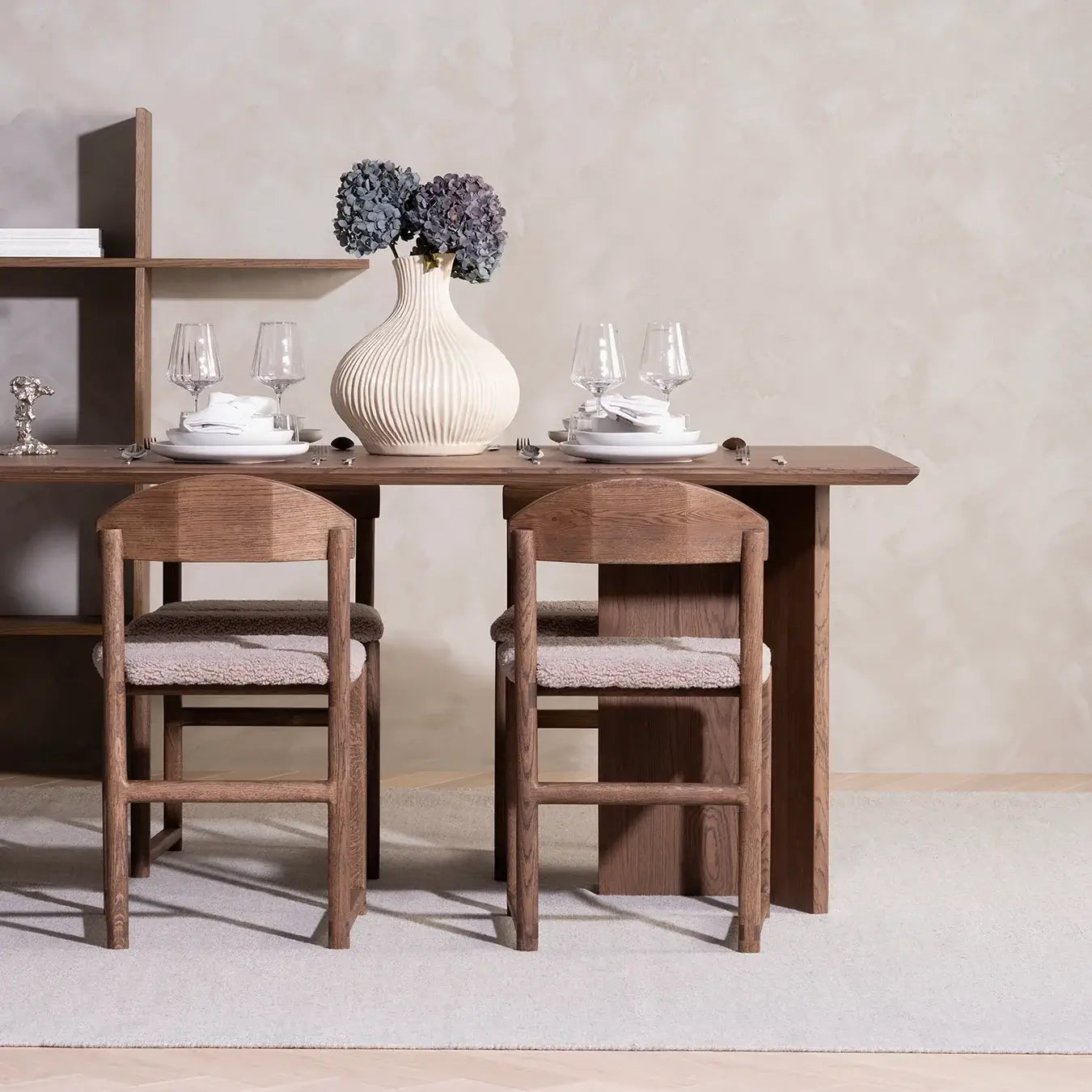 by Crea® Esszimmerstuhl KARIN Dunkle Eiche Bouclé Greige
