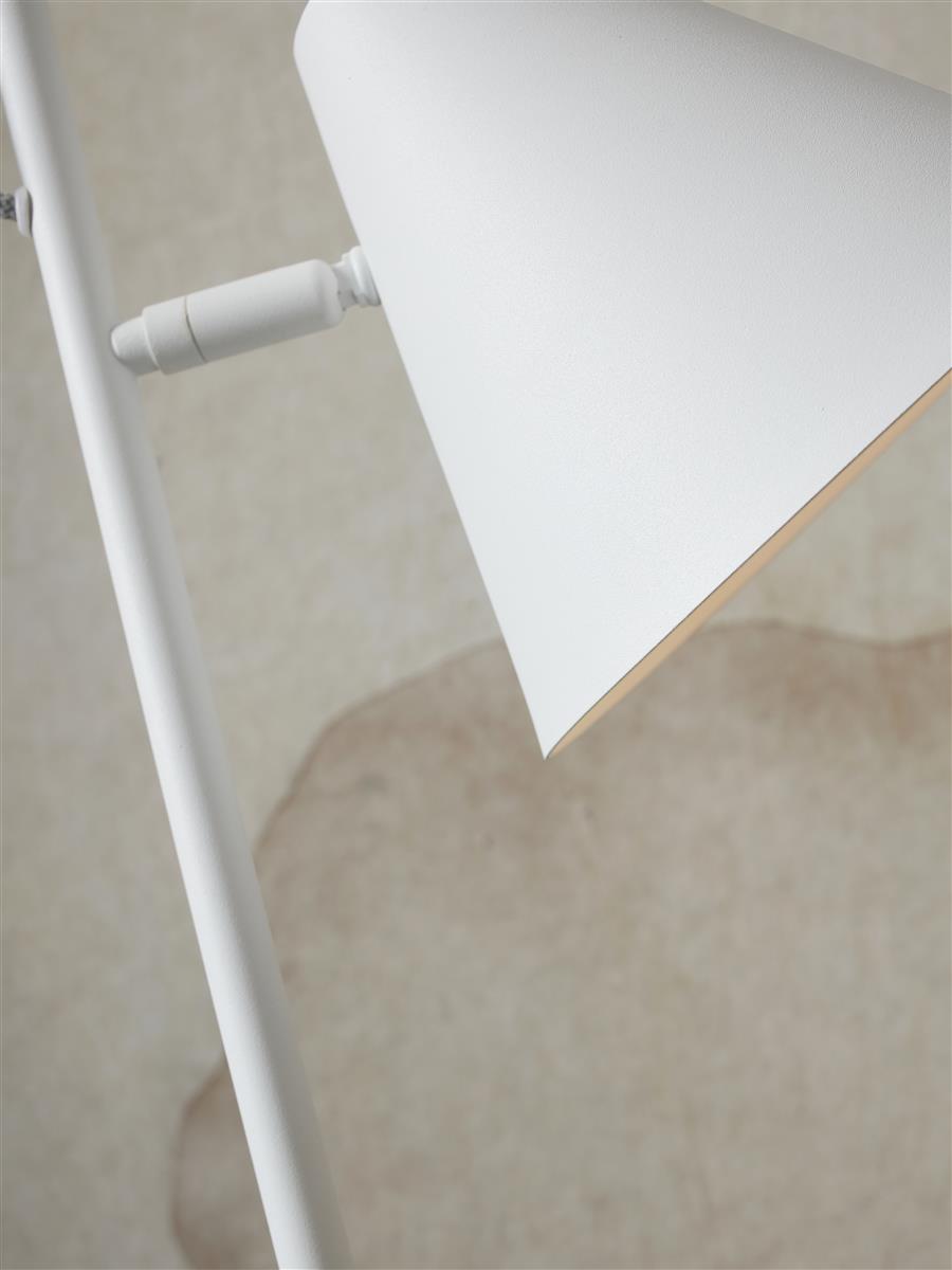 It's about RoMi Stehlampe LISBON weiß | 25x35,5x151cm