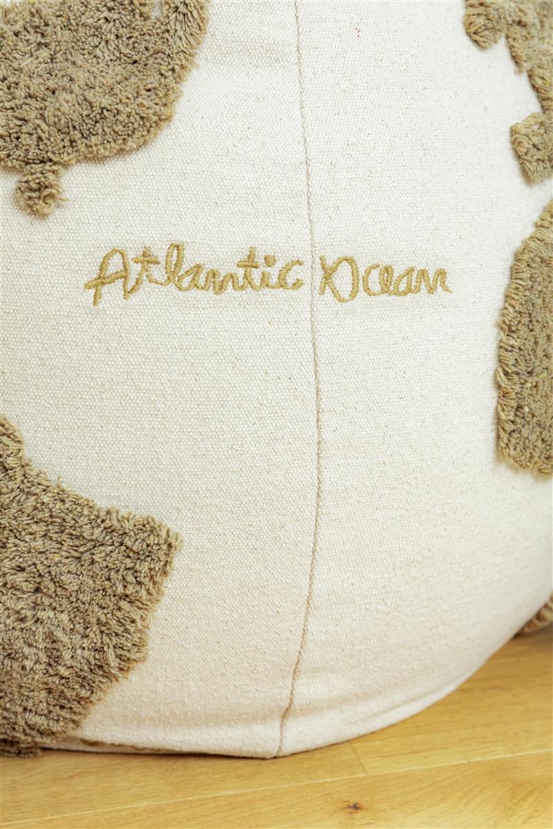 Lorena Canals Pouf WELTKARTE Teppich recycelt | 45x50cm - Sir Henrys