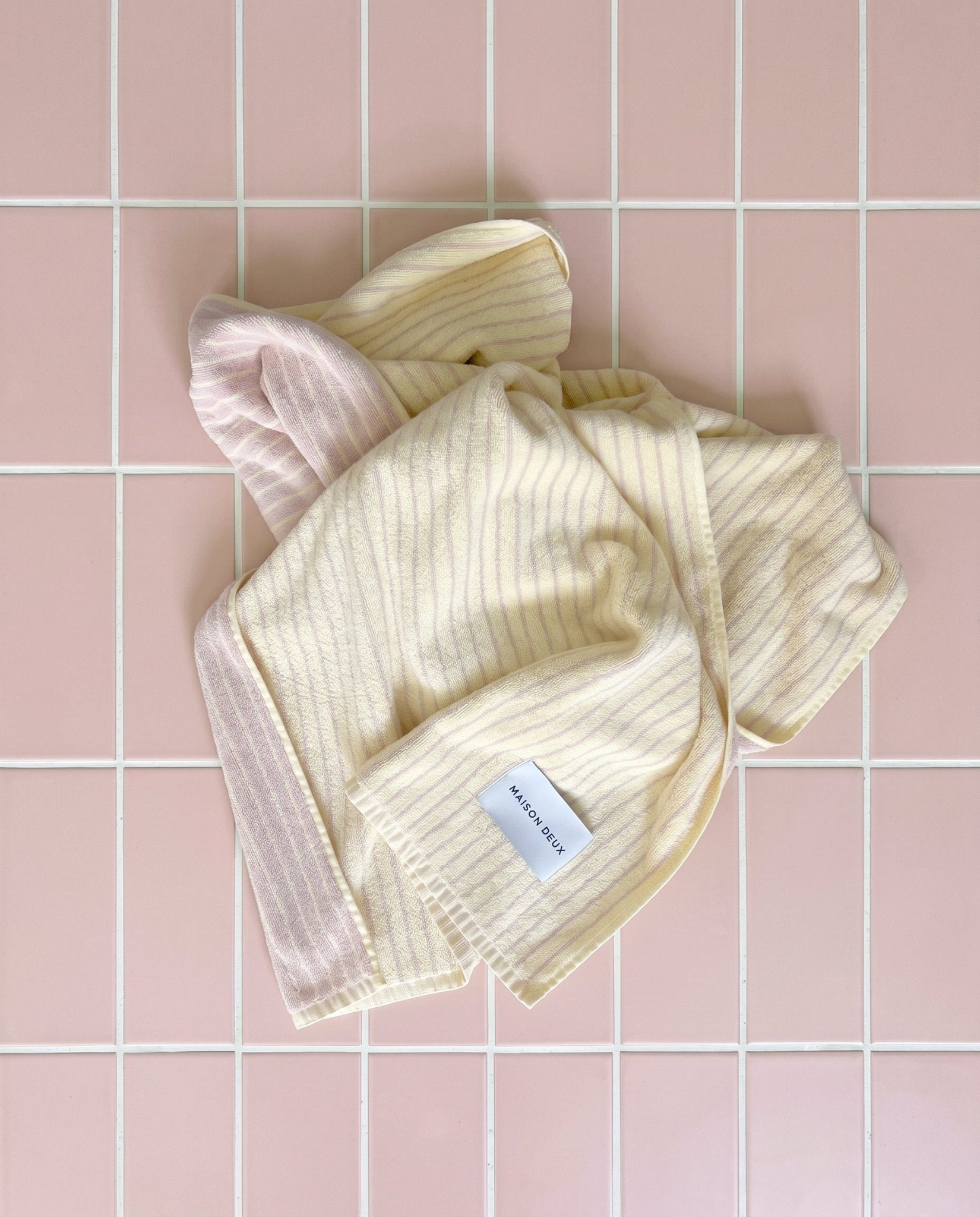 Maison Deux Strandtuch STRIPES COLOR Butter Yellow Pink | 180x90cm - Sir Henrys
