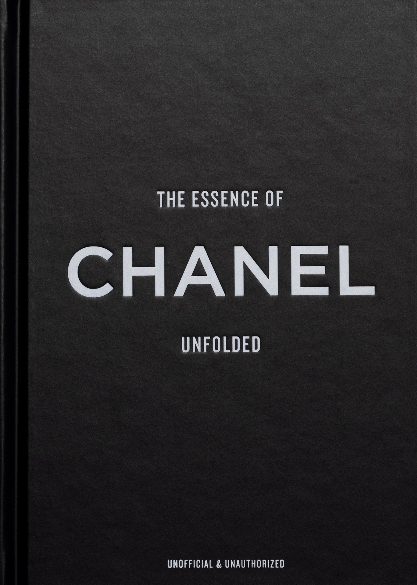New Mags Buch THE ESSENCE OF CHANEL | 22x15x2 cm - Sir Henrys