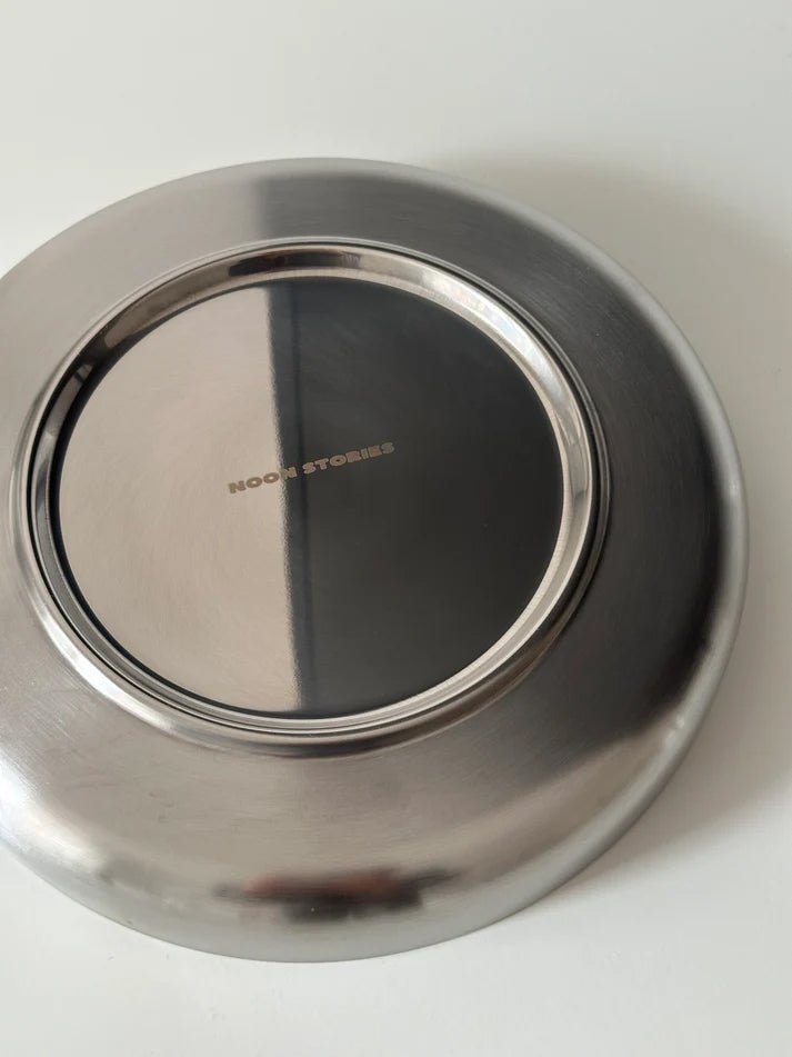 NOON STORIES Teller CLASSIC PLATE Edelstahl | Ø21cm - Sir Henrys