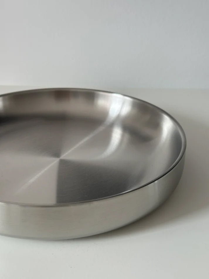 NOON STORIES Teller CLASSIC PLATE Edelstahl | Ø21cm - Sir Henrys