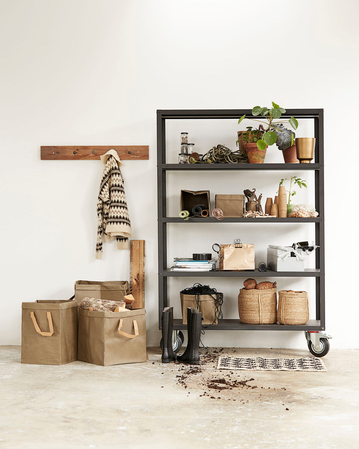 House Doctor Regal mit Rollen TROLLEY schwarz