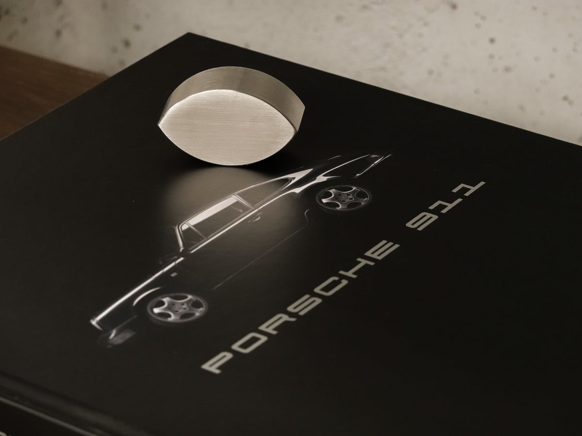 New Mags Buch PORSCHE 911 - ICONS OF EXCELLENCE | 24,5x3x31cm