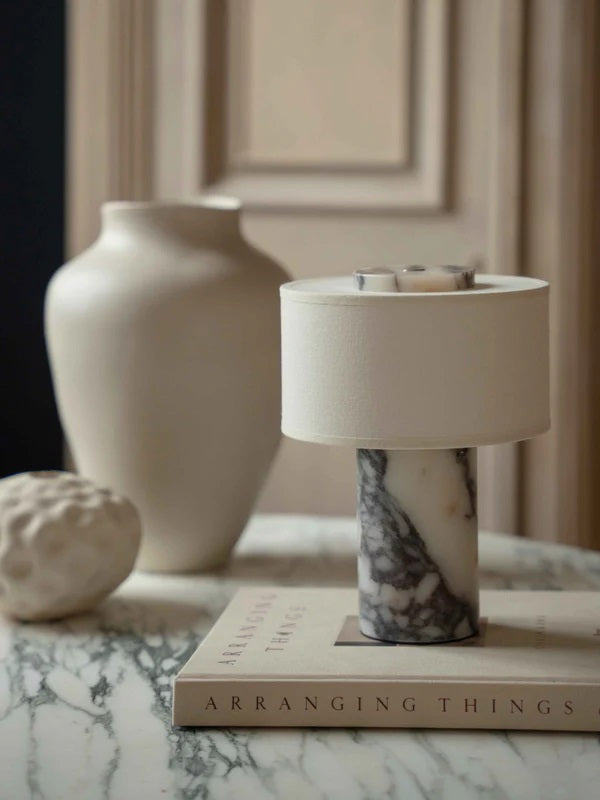Blossholm Tischleuchte AURIE Vioala Marble portable | Ø 18x24cm