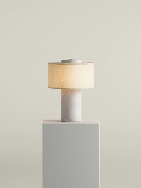 Blossholm Tischleuchte AURIE white Marble portable | Ø 18x24cm