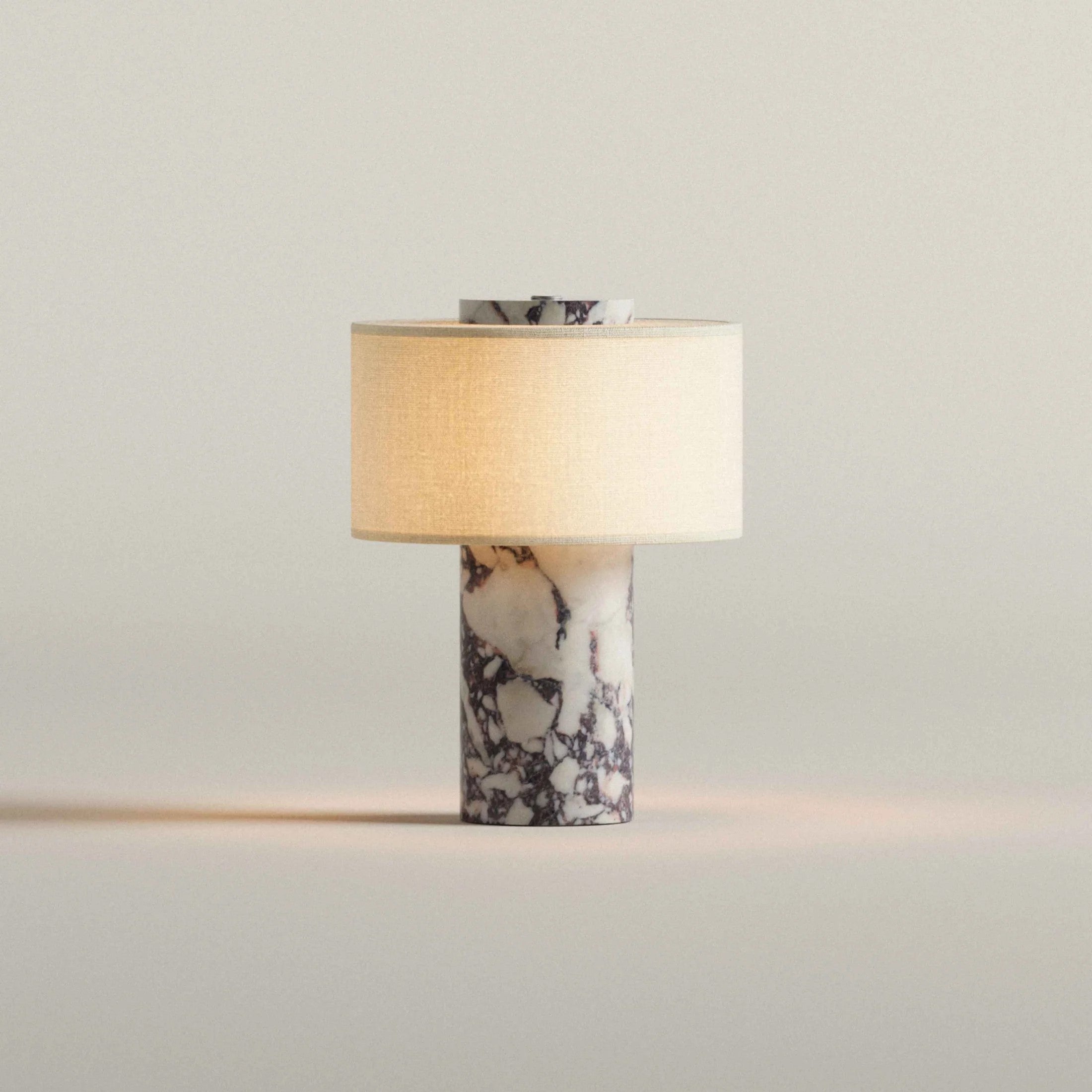 Blossholm Tischleuchte AURIE Vioala Marble portable | Ø 18x24cm