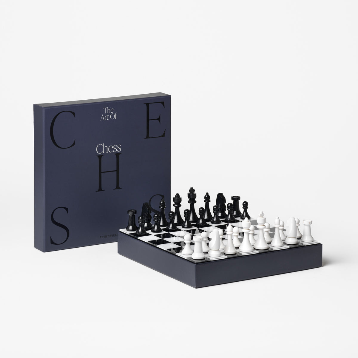 PRINTWORKS Brettspiel CLASSICS - ART OF CHESS schwarz weiß | 25x25x4,5cm