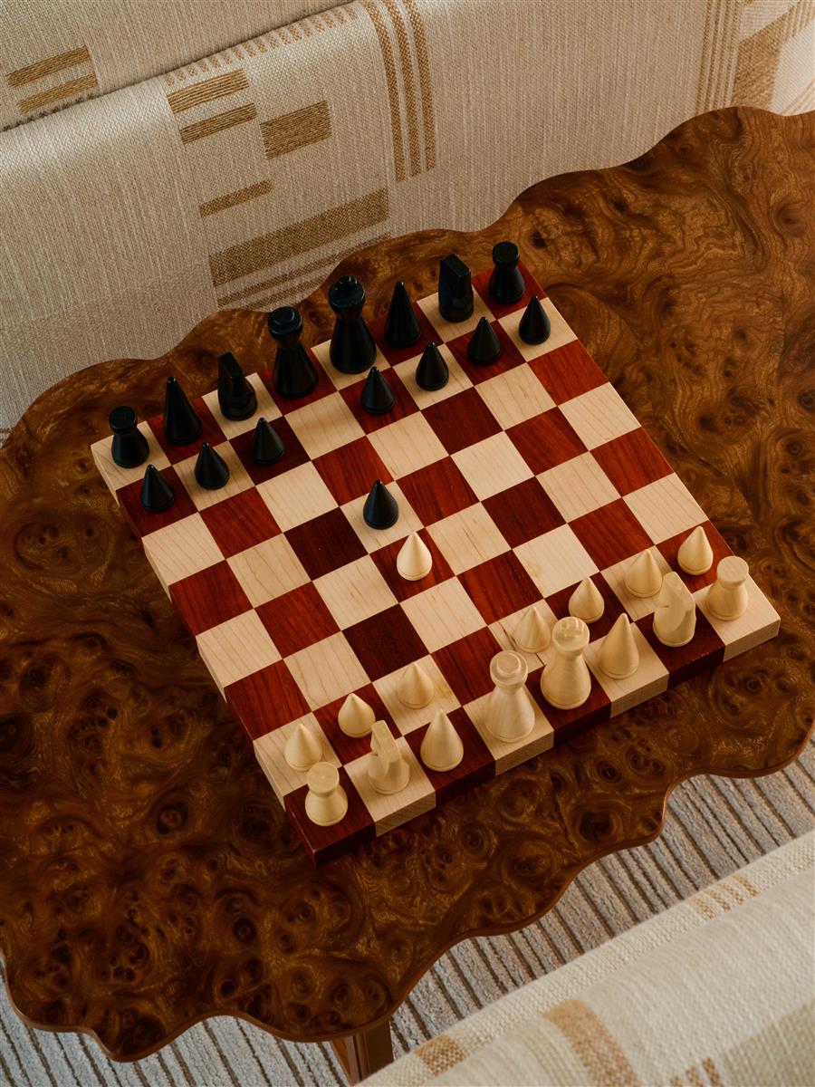 PRINTWORKS Brettspiel WOOD CHESS - THE MODERNIST hellgrau | 30x30,5x6,5cm