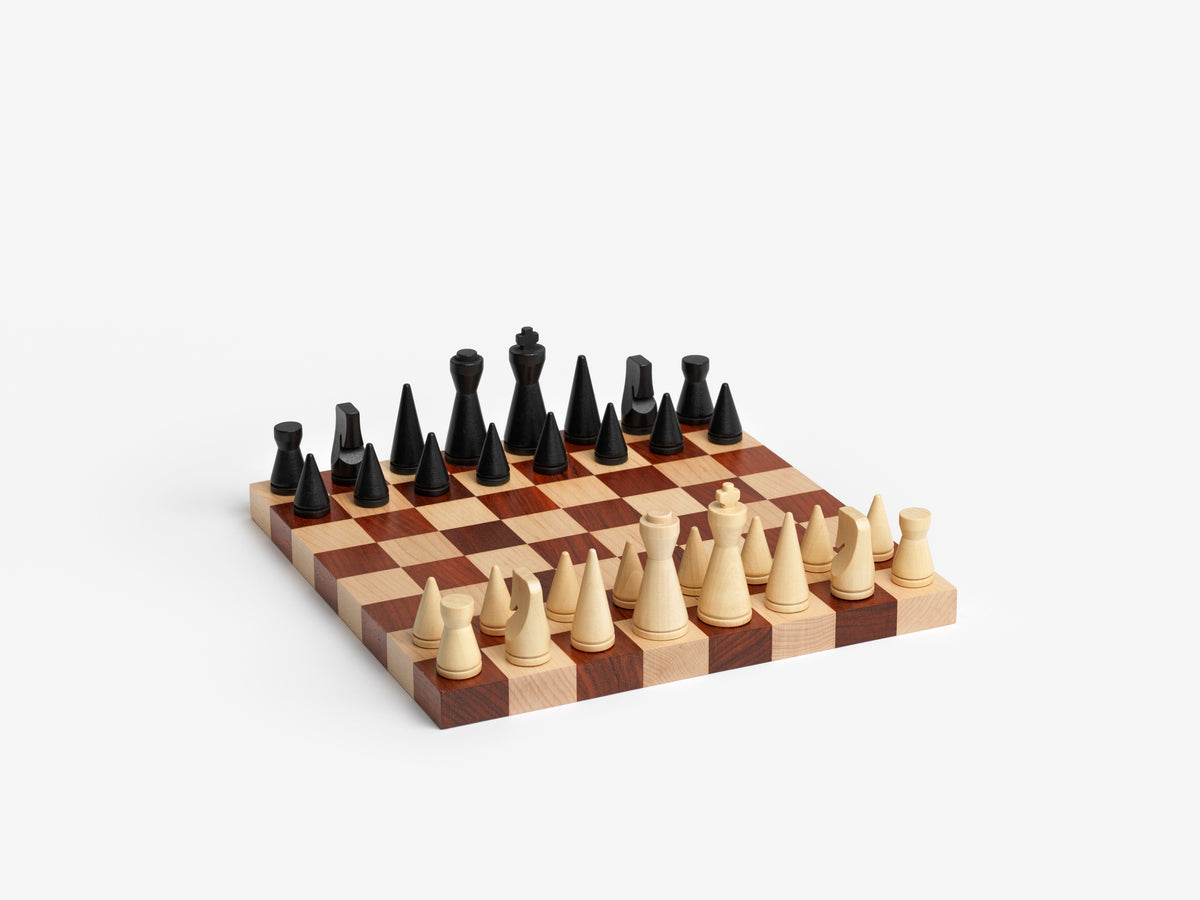 PRINTWORKS Brettspiel WOOD CHESS - THE MODERNIST hellgrau | 30x30,5x6,5cm