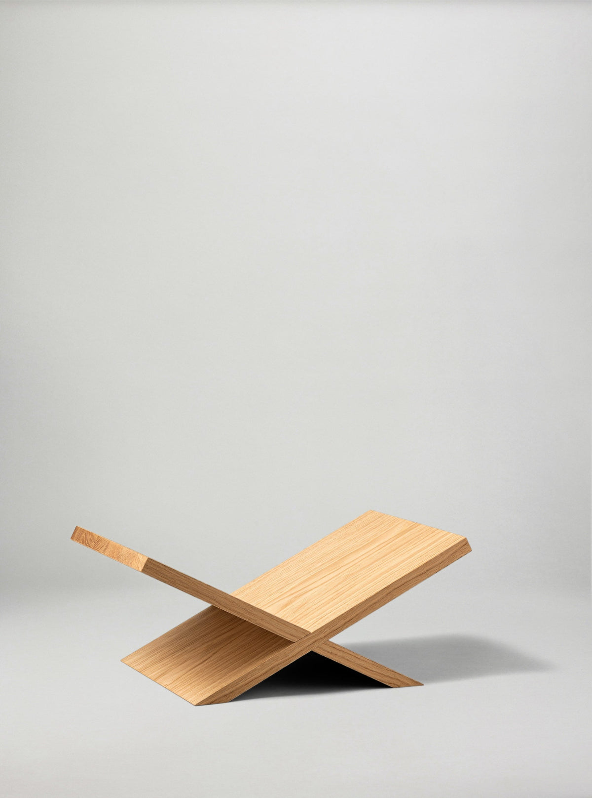 New Mags Buchständer REST - Oak | 34x15x24cm