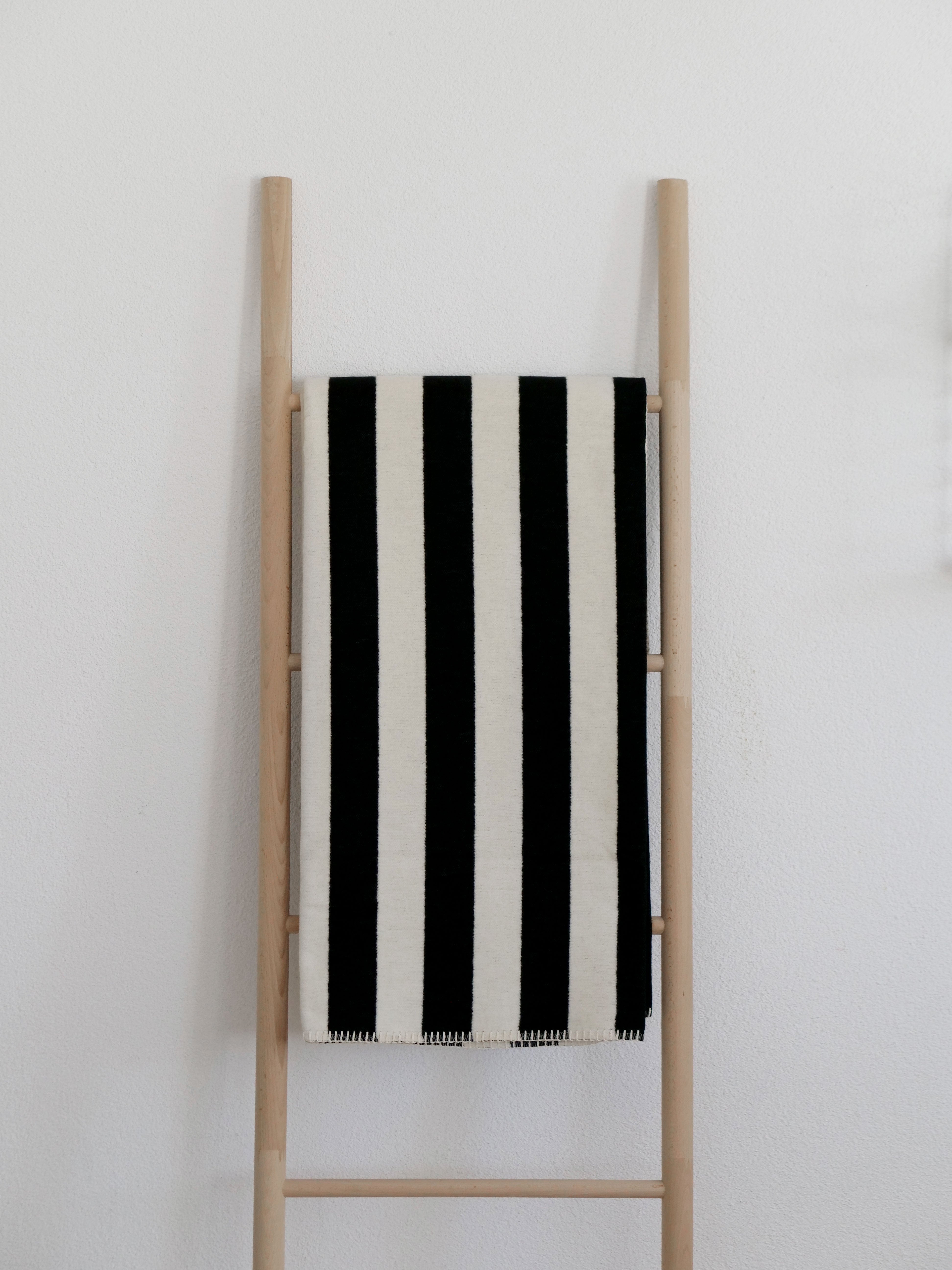 RIEMA Kuscheldecke SVEA Streifen schwarz creme | 150x200cm