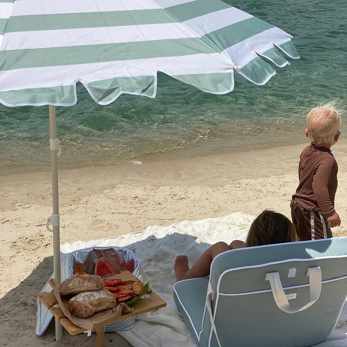 Sunnylife Outdoor Sitzkissen TAKE ANYWHERE salbeigrün | 50x97cm