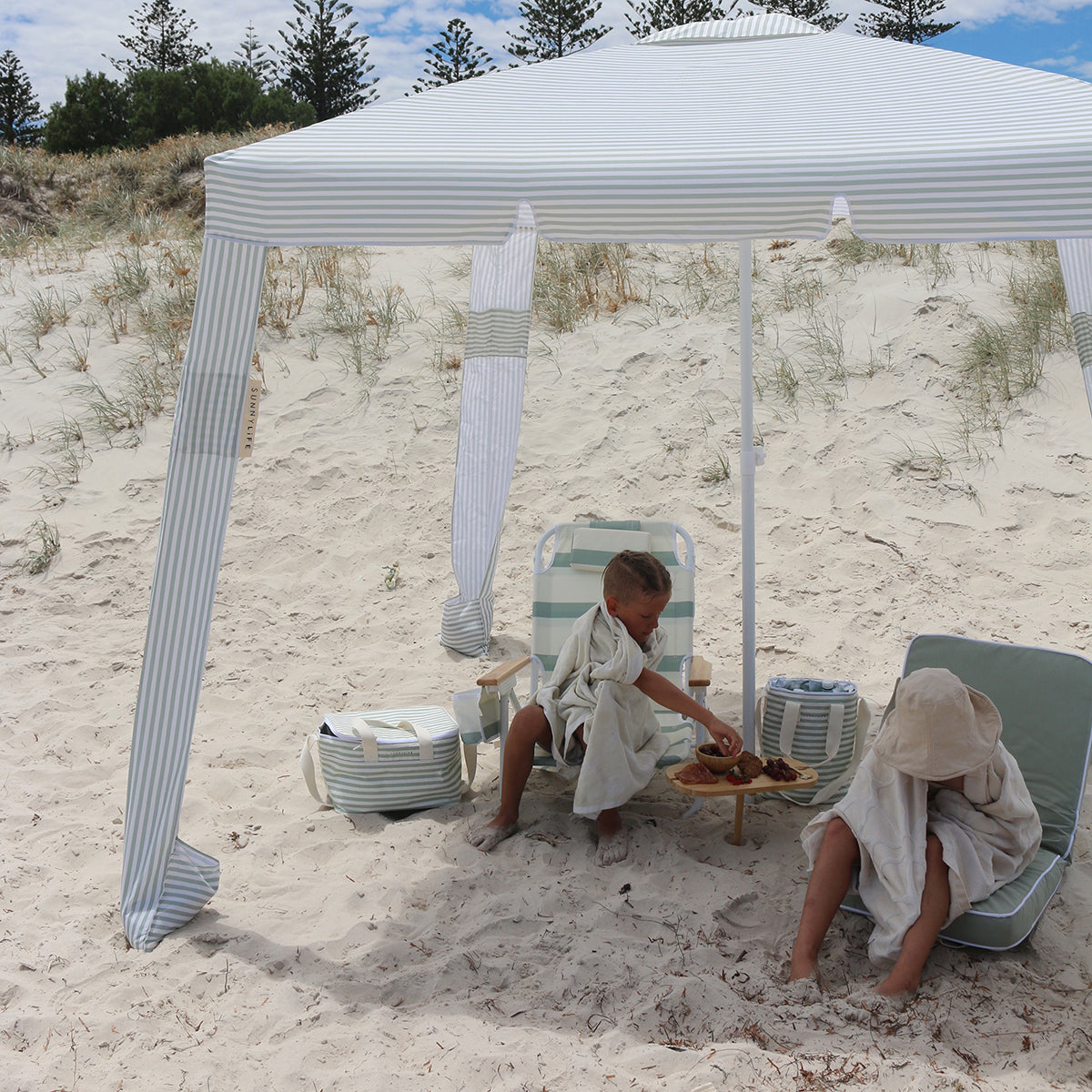 Sunnylife Outdoor Sitzkissen TAKE ANYWHERE salbeigrün | 50x97cm