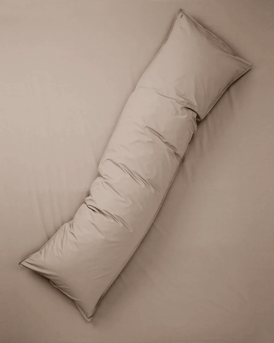 Suite702 Kissenbezug BEDMATE 180 CAMEL beige | 50x180cm - Sir Henrys