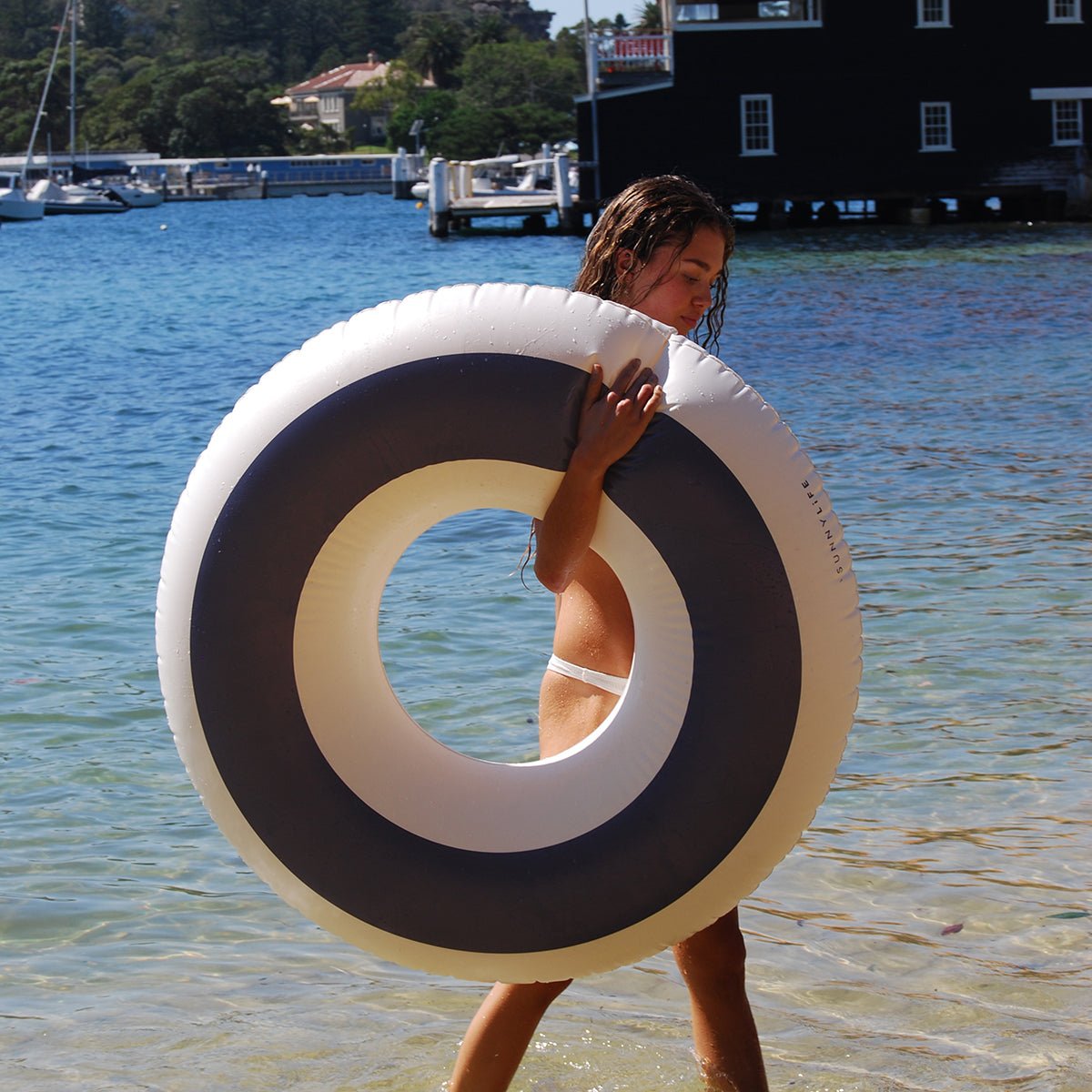 Sunnylife Schwimmring STRIPE | 106cm - Sir Henrys