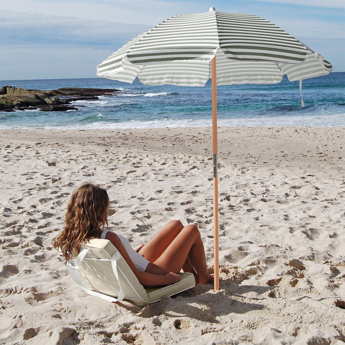 Sunnylife Sonnenschirm LUXE SEAGRASS salbei creme gestreift | Ø 55cm - Sir Henrys