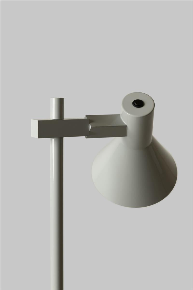 It's about RoMi Stehlampe STAVANGER hellgrau | 37x25x146cm