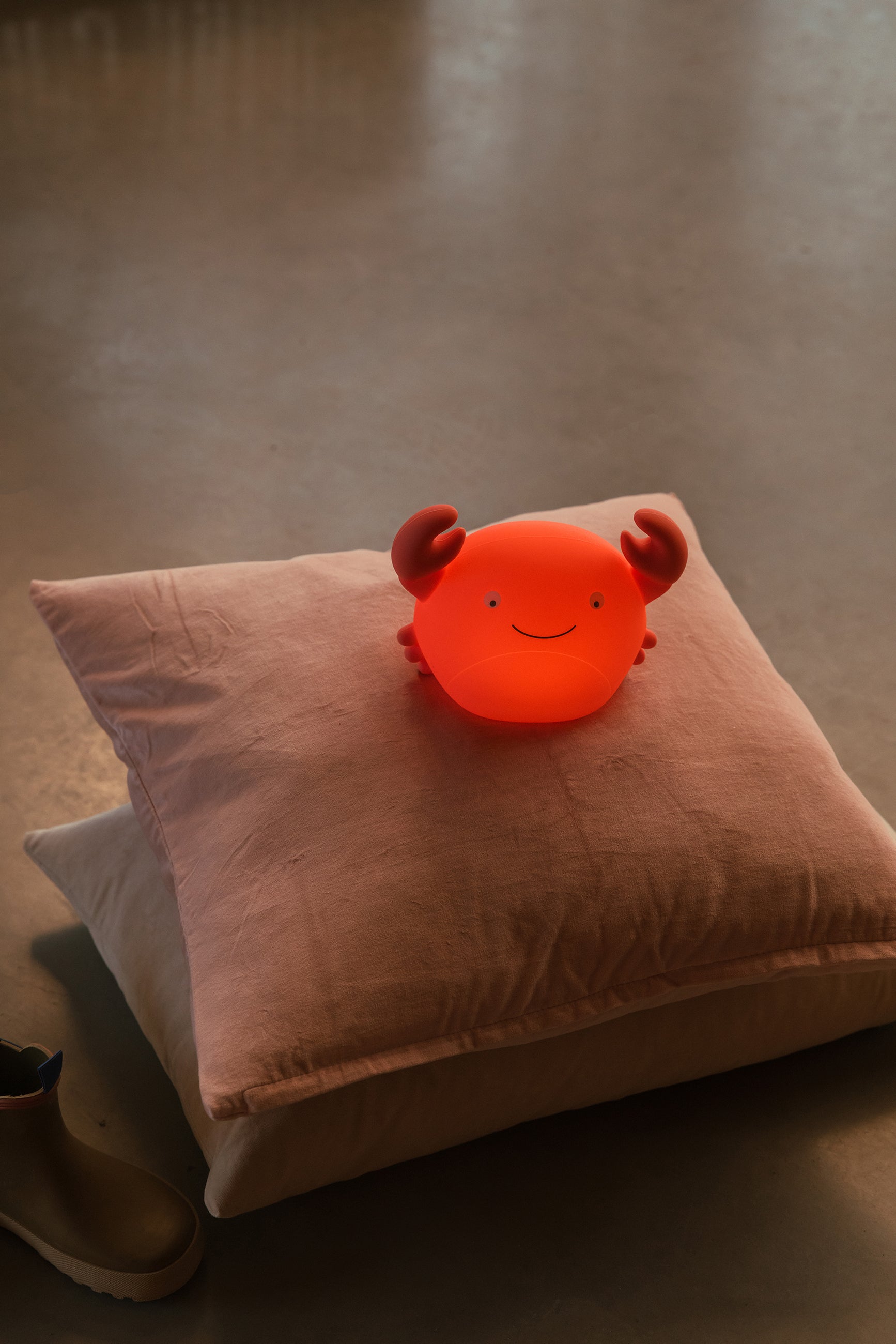 AP Junior Nachtlicht THEO THE CRAB koralle | 18x9,6x12,8cm