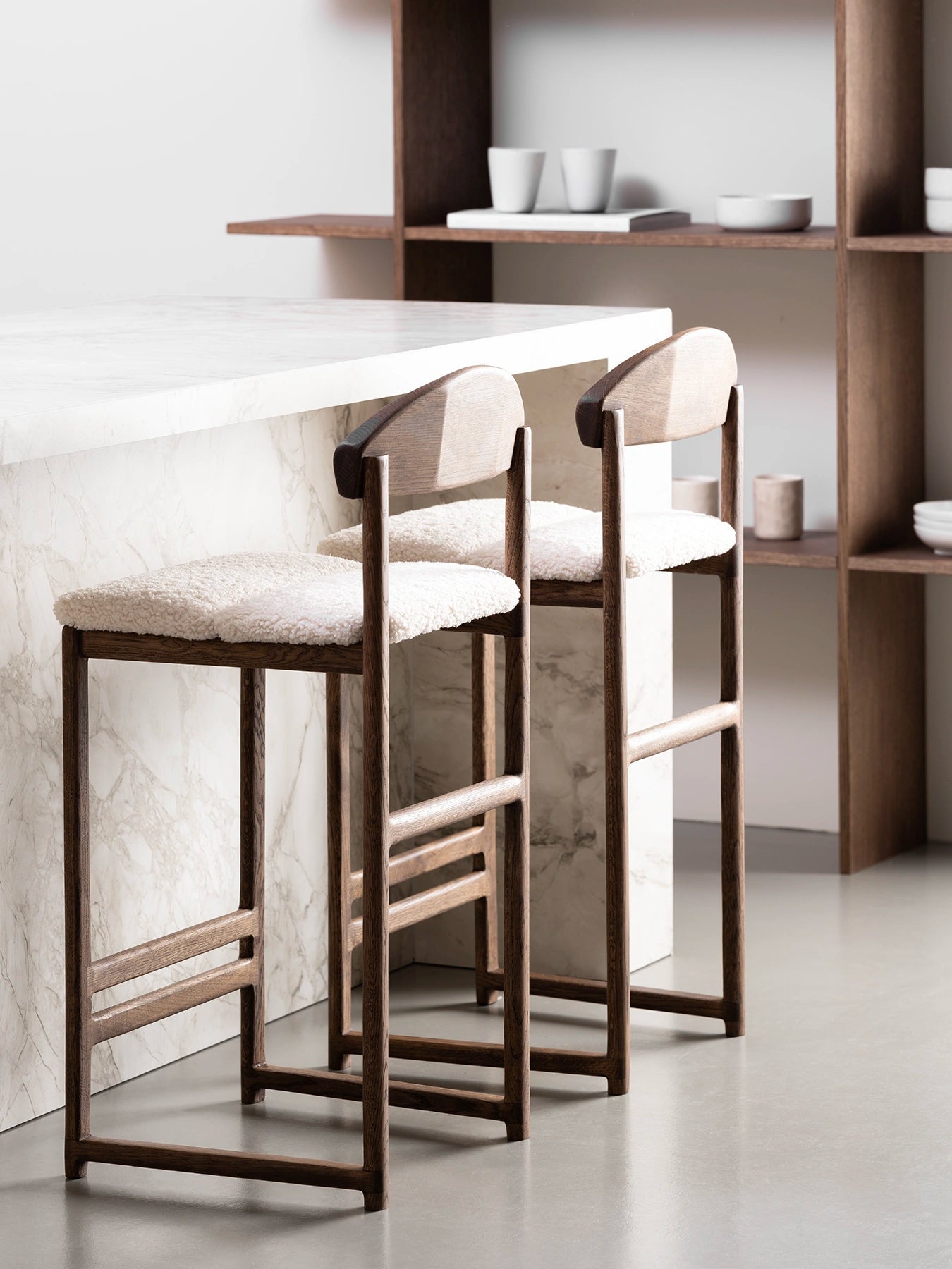 by Crea® Barhocker TED Dunkle Eiche Bouclé Ivory