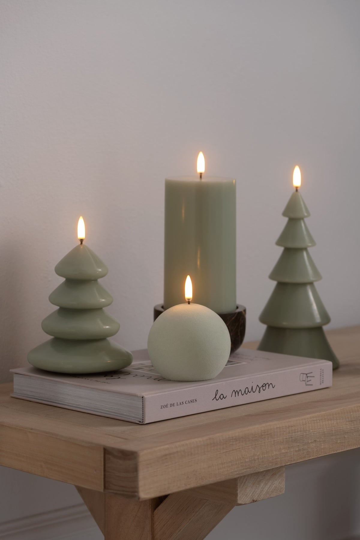 UYUNI Lighting LED Stumpenkerze SAGE GREEN | Ø 7,8x15 cm