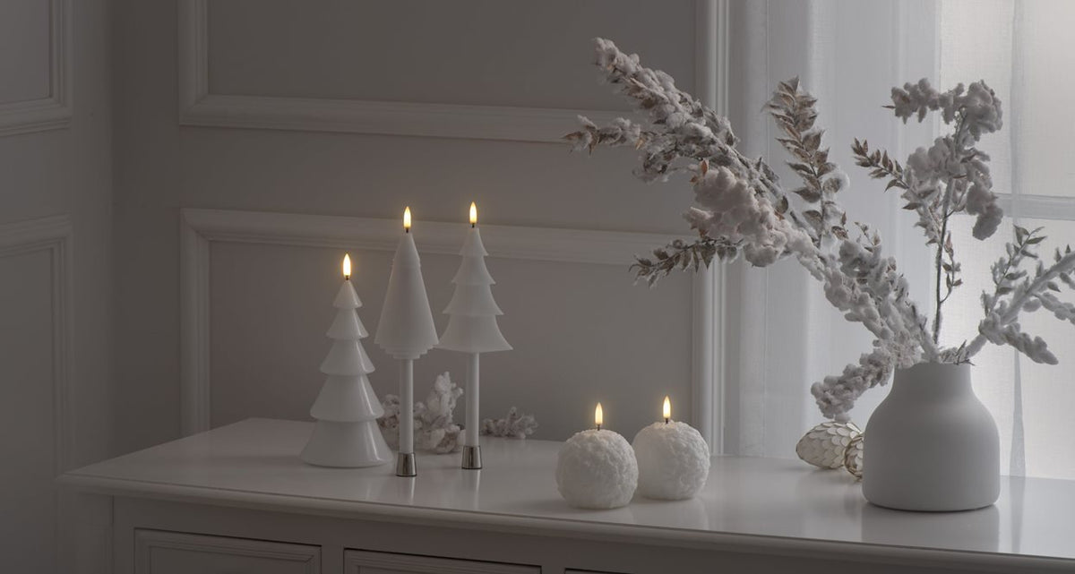 UYUNI Lighting LED Stabkerze MINI XMAS TREE SAGE GREEN hellgrün| Ø1,3x25cm