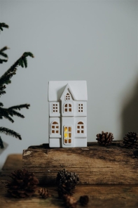 Storefactory Dekohaus BYN Nr 3 weiß | 10x9x15 cm