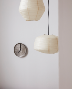 House Doctor Uhr CURVA silber oxidiert